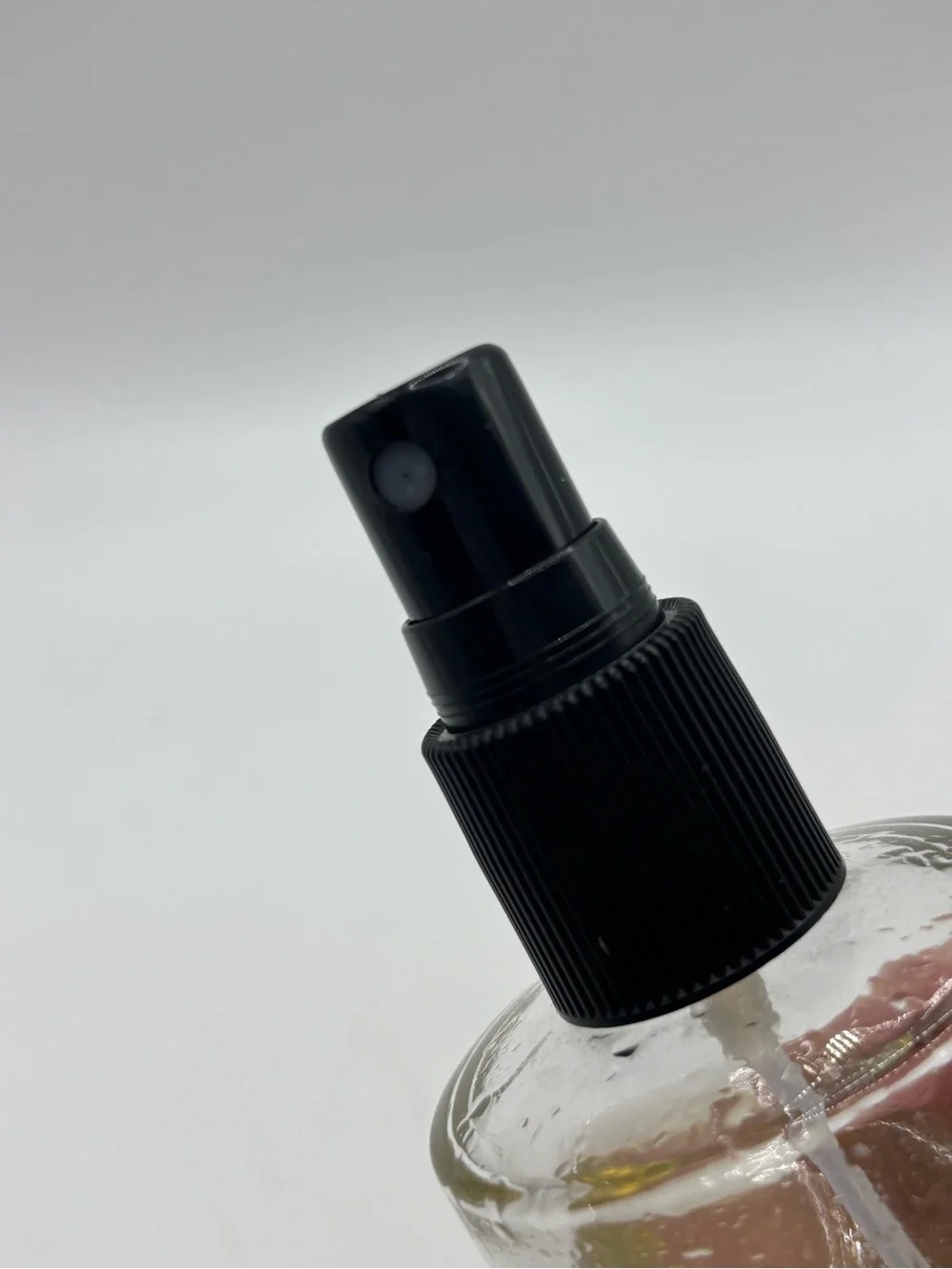 Pottery Barn Discontinued Winter Room Spray 8oz Glass Bottle Essential Oil HTF